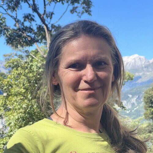 Ulrike Messow | © Thorsten Messow Portrait Ulrike Messow im Gebirge | © Thorsten Messow
