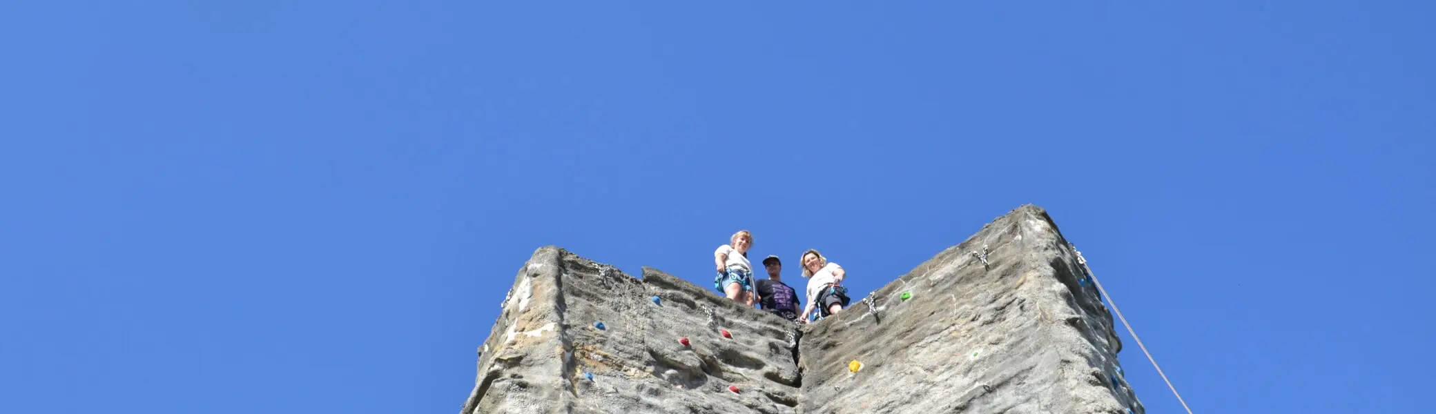 Braschelstein mit drei Personen | © Theodor Kubusch
