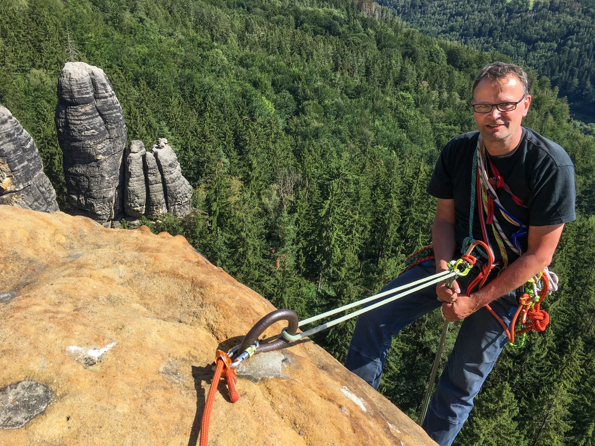 Peter Brunnert beim Abseilen | © Peter Brunnert